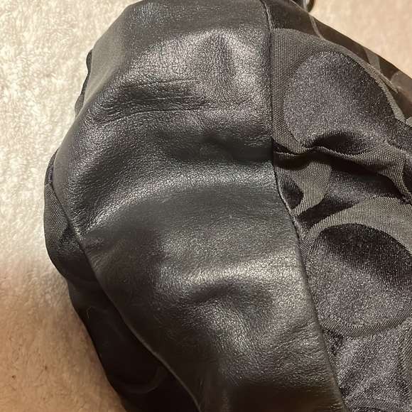 Coach black hobo style bag - Picture 7 of 11